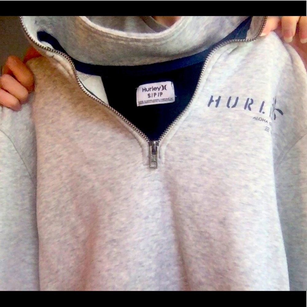 Super cute Hurley quarter zip